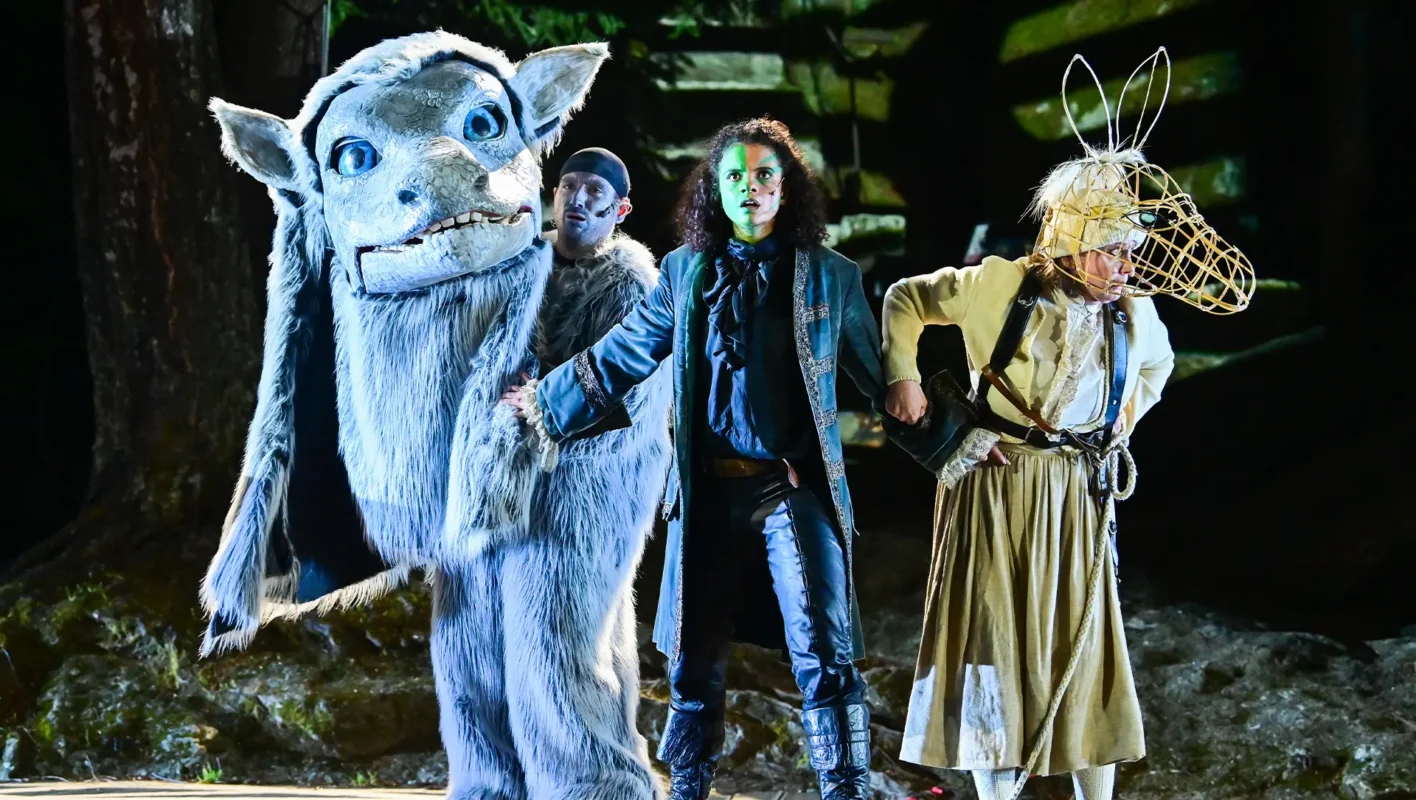 Figuren aus dem Stück: Die unendliche Geschichte