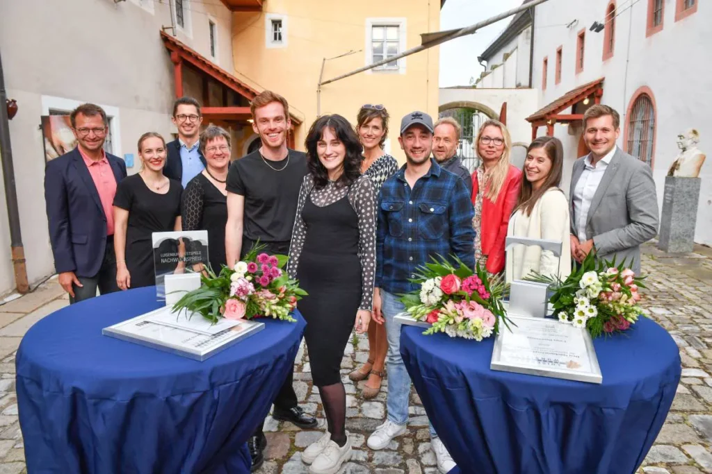 Gruppenfoto der Laudatoren und Preisträger der Luisenburg-Preise 2023