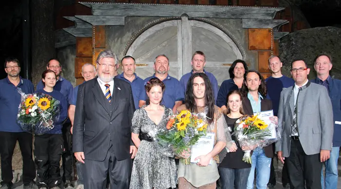 Reinhard Werner, Manuela Weih, Ralf Schenk, Johann Geiger, Karl-Willi Beck, Sergej Raider (verdeckt), Paul Haach, Ina Meling, Karl Schmid, M. Winkler, Ralf Winklmüller, 2013 Simone Bartzick, Christiane Winter, Johann Anzenberger, Sebastian Pöhlmann, Matthias Sturm