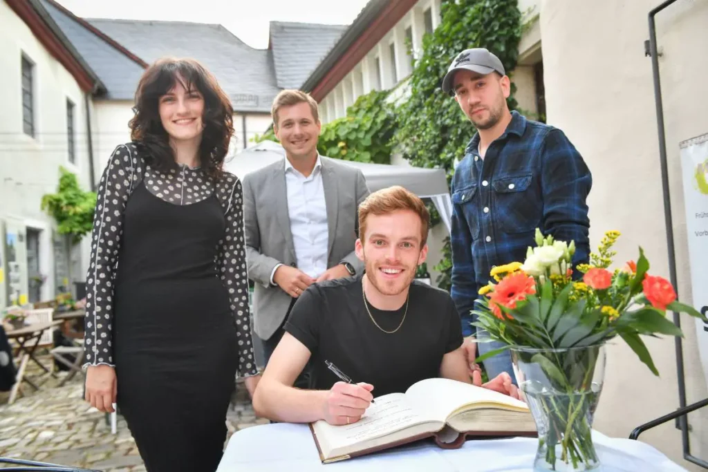 Tanja Beutenmüller, Timo Stacey, Simon Tobias Hauser und Nicolas Lahovnik